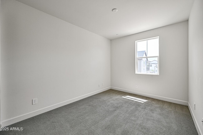Building Photo - 11300 N Casa Dega Dr
