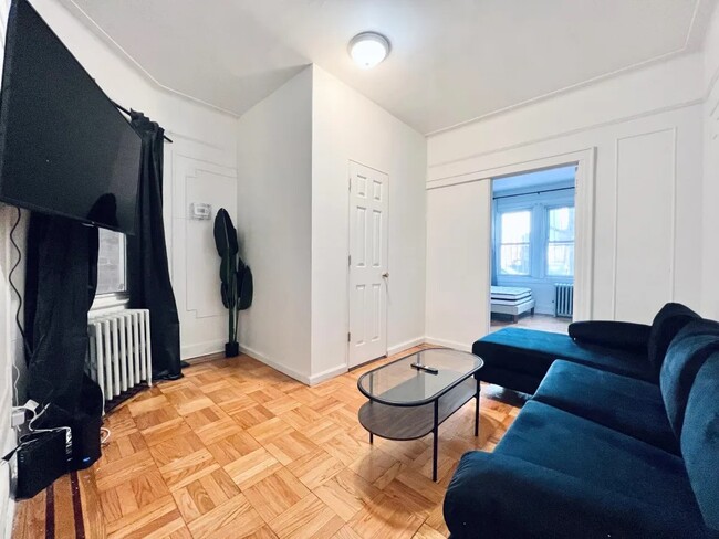 Primary Photo - Furnished room/NOT APARTMENT