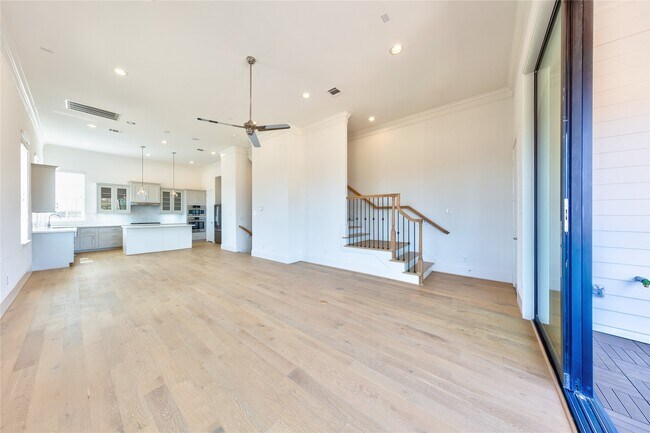 Building Photo - 3403 Timbergrove Oaks St