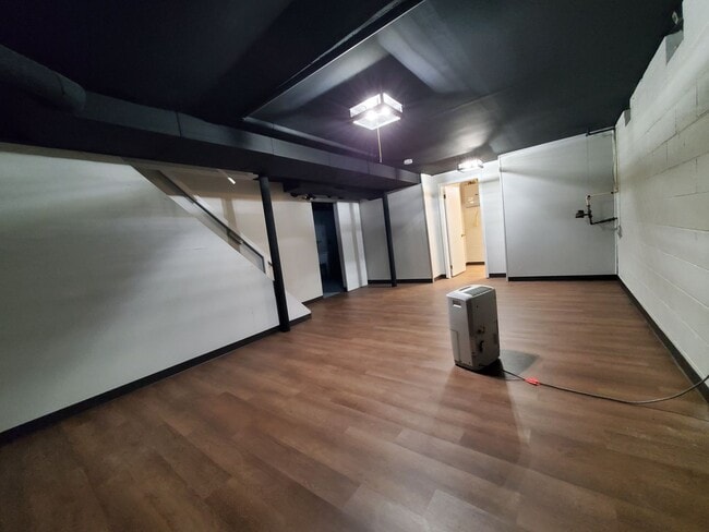 Building Photo - Wonderfully updated 3BR, 2BA home!