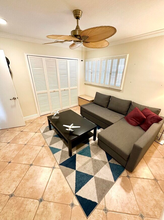 Building Photo - 2501 S Ocean Blvd