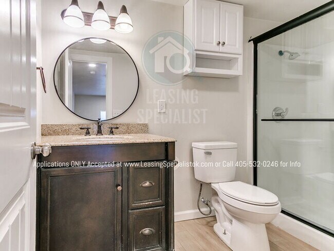 Building Photo - Charming Mid Norman 3 Bed 2 Bath Home!