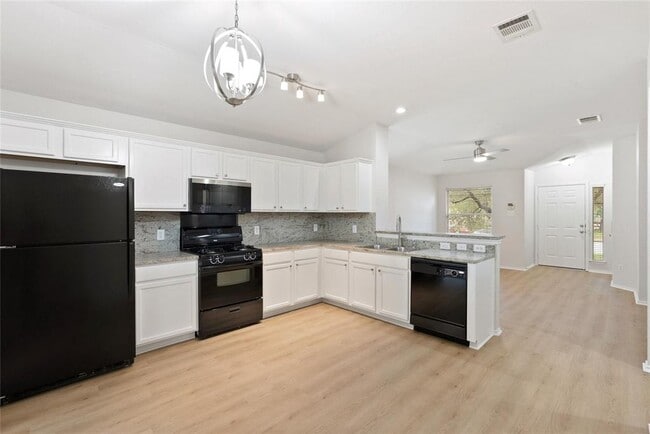 Building Photo - 437 Sweet Leaf Ln