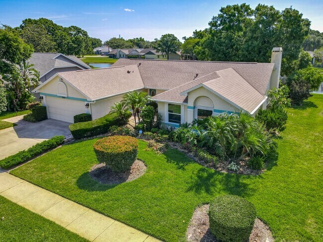 Building Photo - Elegant 4-Bed Winter Park Home with Oversized Hot Tub & Scenic Setting
