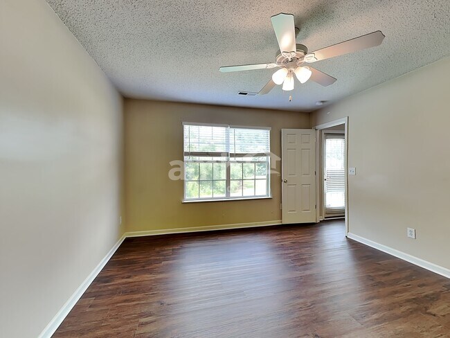 Building Photo - 112 Pope Ln