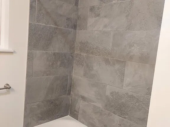 Building Photo - 2065 Beechmont Ave