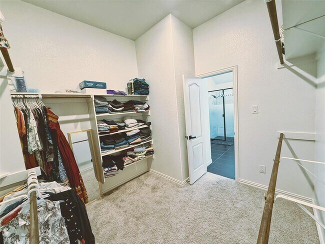 Building Photo - 1209 Cole Ests Dr