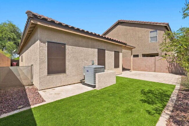Building Photo - 7500 E Deer Valley Rd