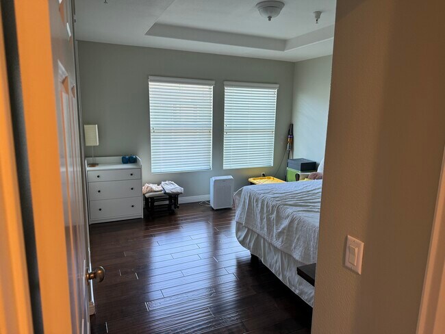 Building Photo - 1278 Flint Dr