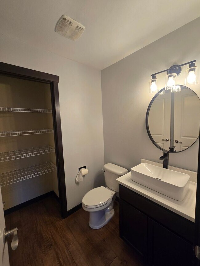 Building Photo - Welcome to this beautiful 4-bedroom, 2.5-b...