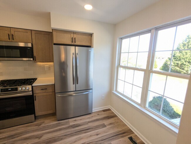 Building Photo - 7122 Collinsworth Pl