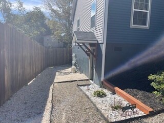 Primary Photo - 568 Toms Hill Dr
