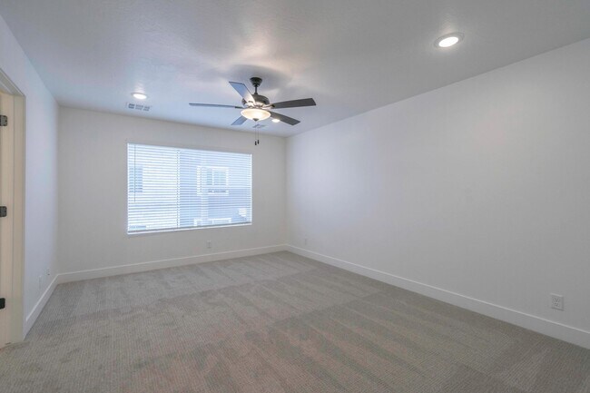 Building Photo - 907 Bright Rdg Ln