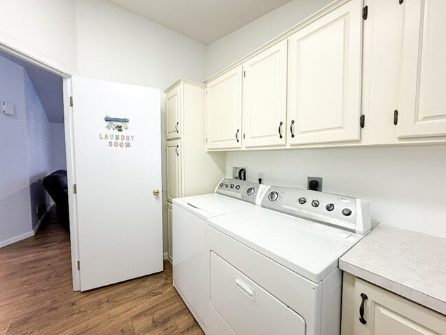 Building Photo - 2Bed/2Bath House at Hawes/Southern! $1499 ...