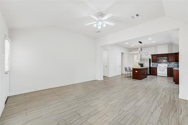 Building Photo - 10823 Coral Garden Ln
