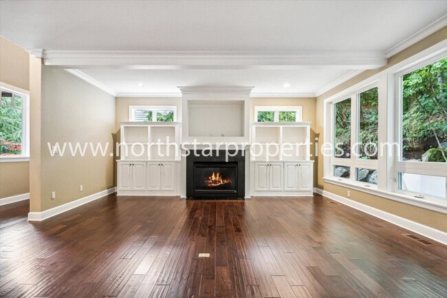 Building Photo - New Exquisitely Designed Dream Home in Lake Oswego.