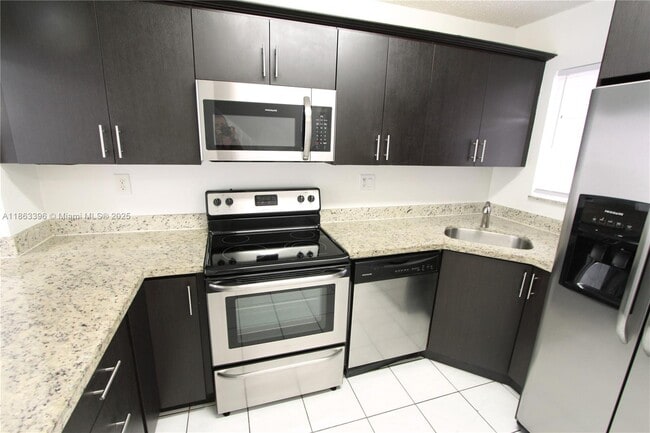 Building Photo - 2750 W 76th St
