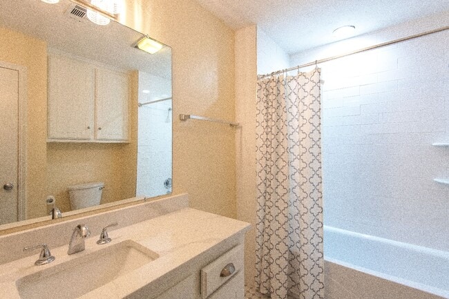 Building Photo - 613 Doe Trail