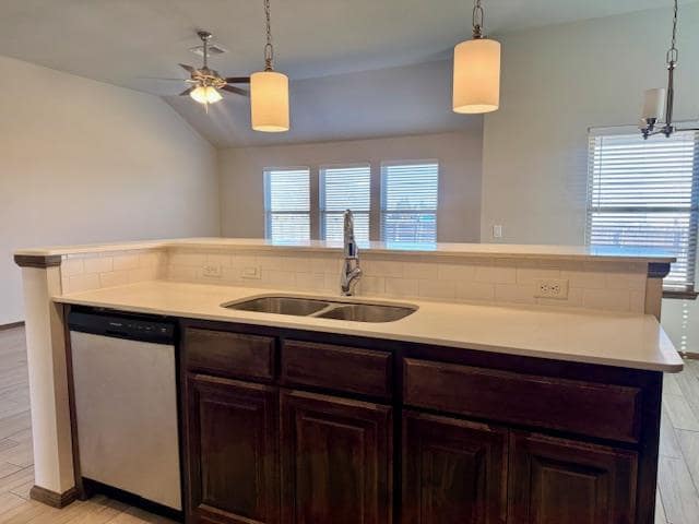 Building Photo - 223 Park Pl