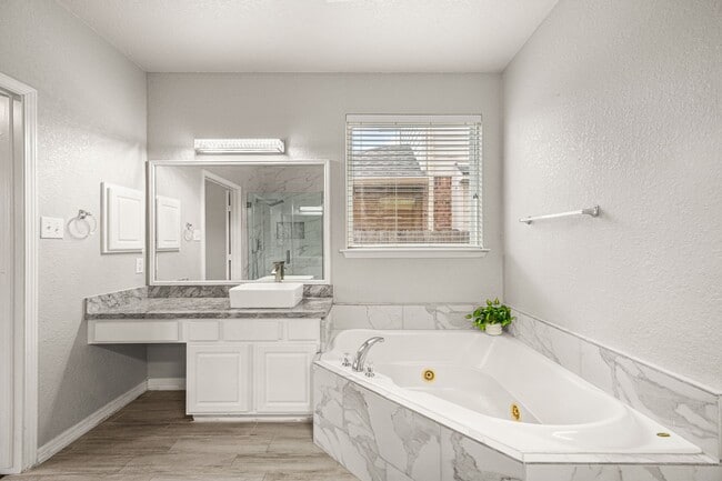 Building Photo - 21018 Oakley Hill Ct