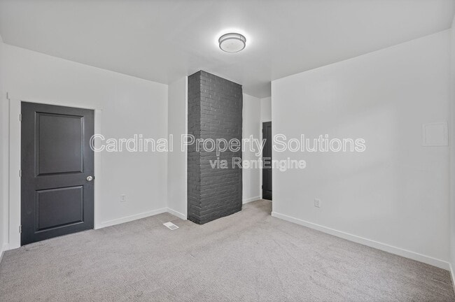 Building Photo - 433 Dorchester Ave