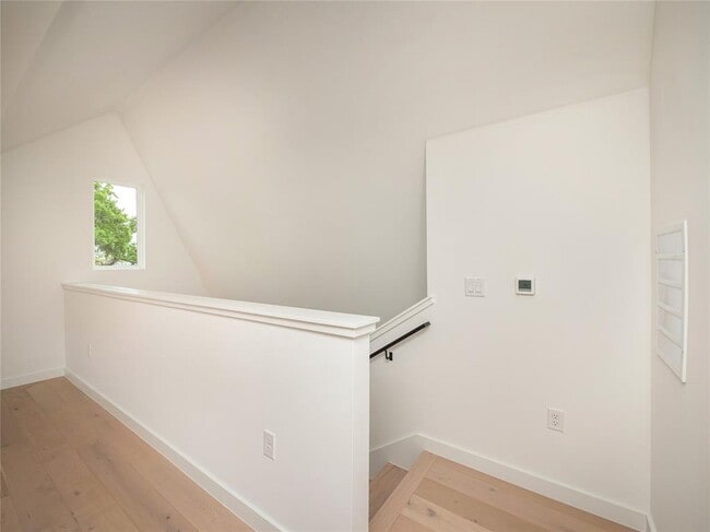 Building Photo - 1712 Woodland Ave