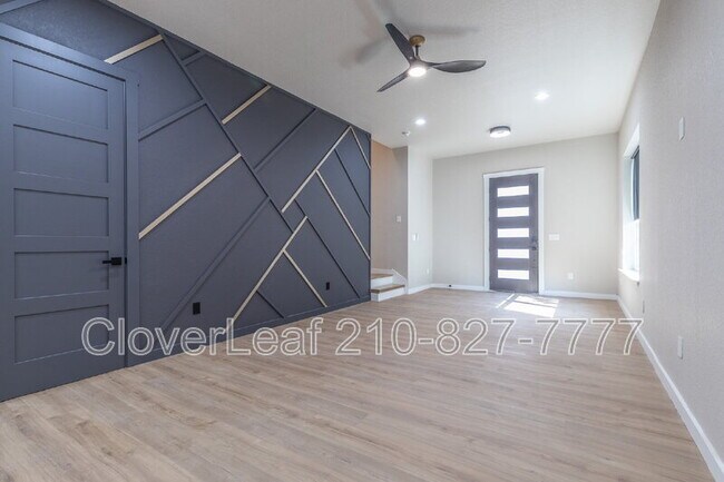 Building Photo - 414 Montana St