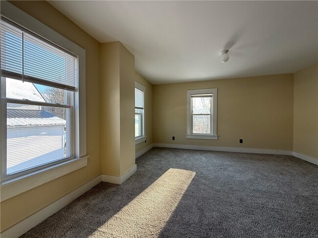 Building Photo - 23 Burton St