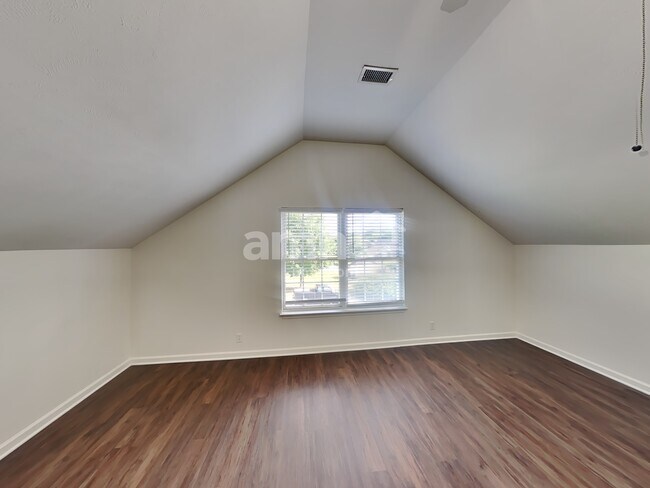Building Photo - 837 Kaylee Cir
