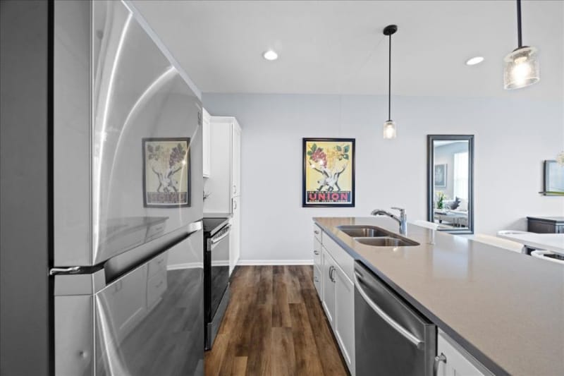 Building Photo - 7400 Isabel Ct