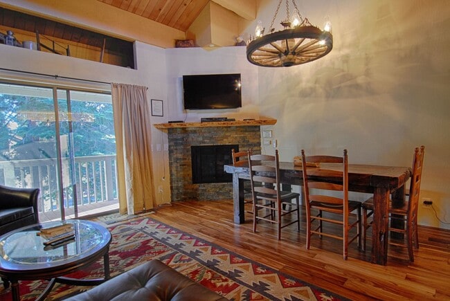 Building Photo - SKI LEASE: Kings Beach; Updated, Well Appointed Townhome