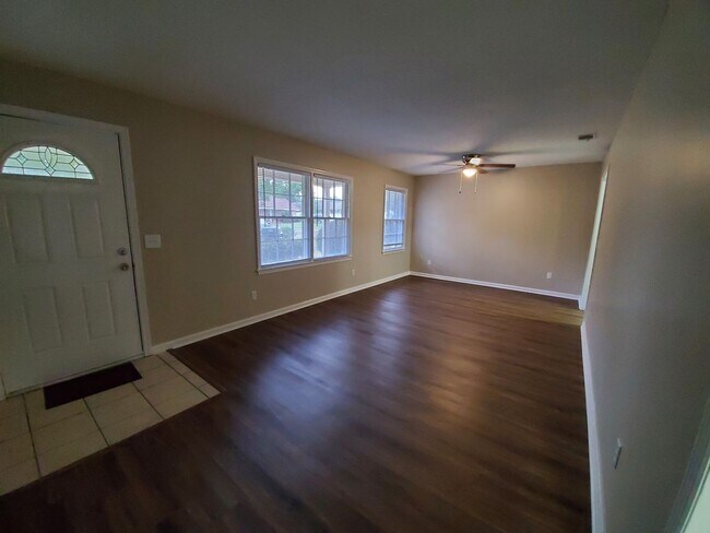 Building Photo - 203 Wilburn Rd