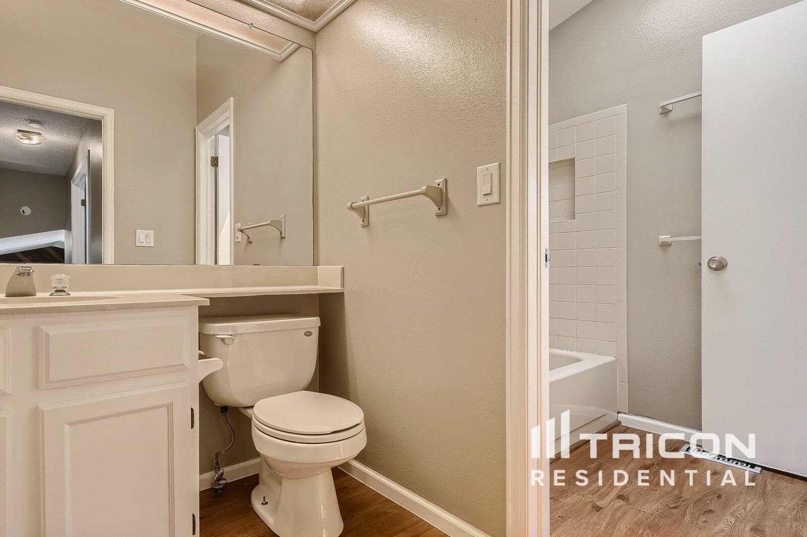 Building Photo - 4290 S Halifax Way