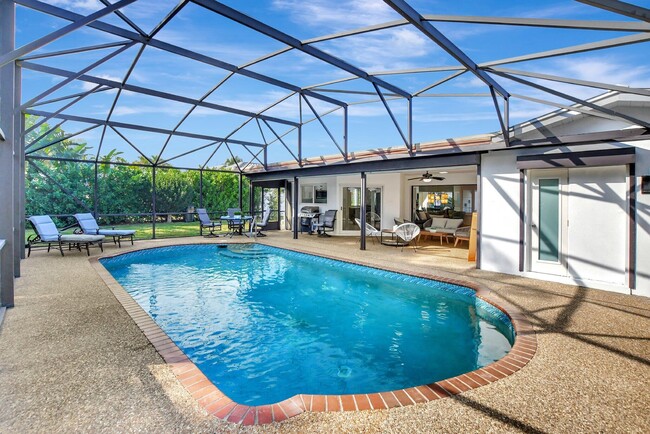 Primary Photo - 798 E Boca Raton Rd