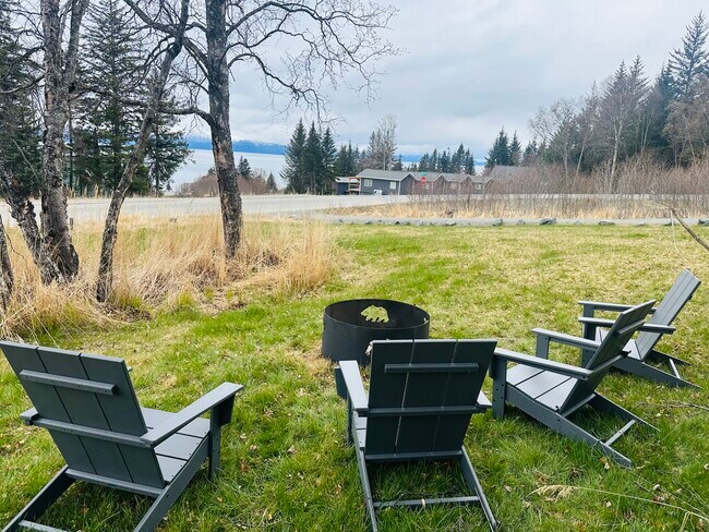 Building Photo - 1200 Eric Ln