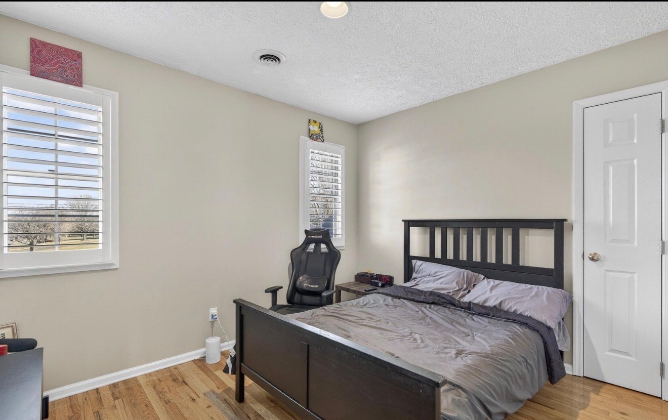 Building Photo - 18459 John Ashley Dr