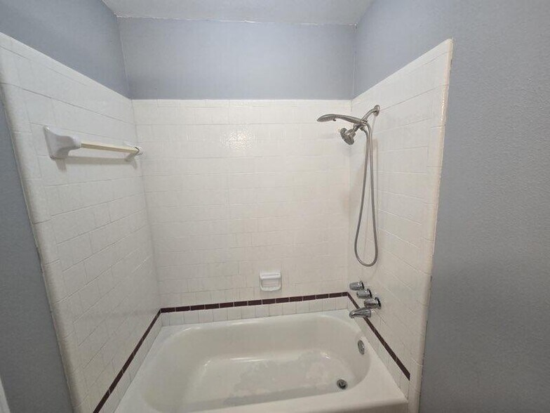 Building Photo - 5205 Winding Brook Dr