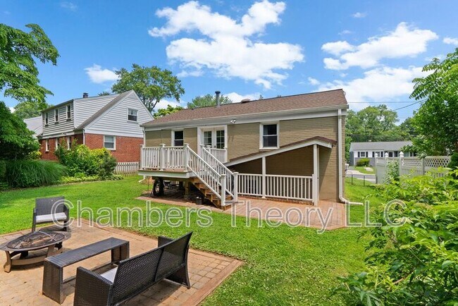 Building Photo - 3904 Lantern Dr