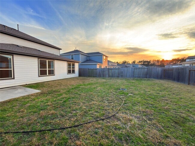 Building Photo - 9662 Caney Trails Rd