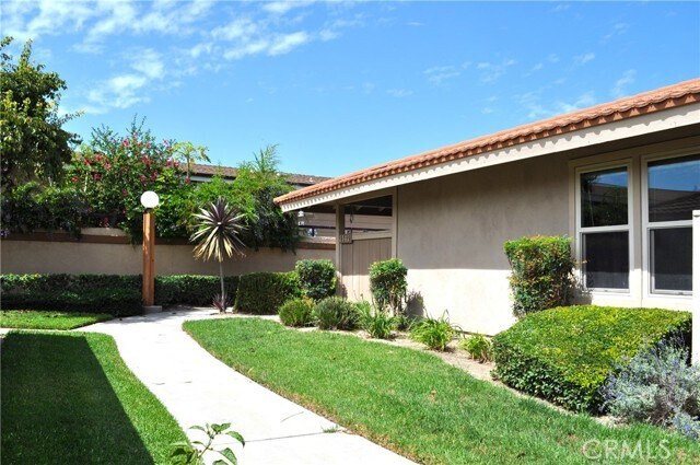 Building Photo - 2142 Foxglove Rd