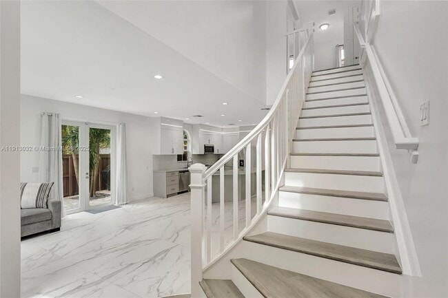 Building Photo - 407 SW 17th St