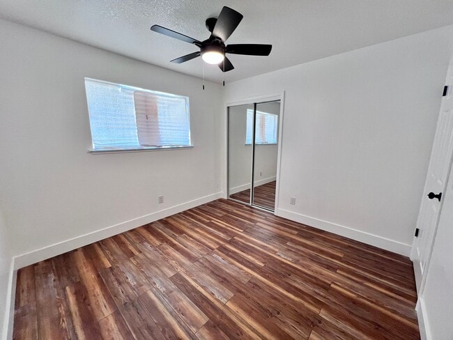 Building Photo - $2,395 Gettysburg & Minnewawa, 3 Bedroom 2...