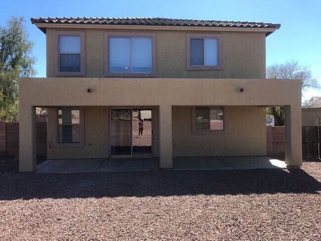 Building Photo - Spacious Marana Living with Loft & Low-Maintenance Appeal