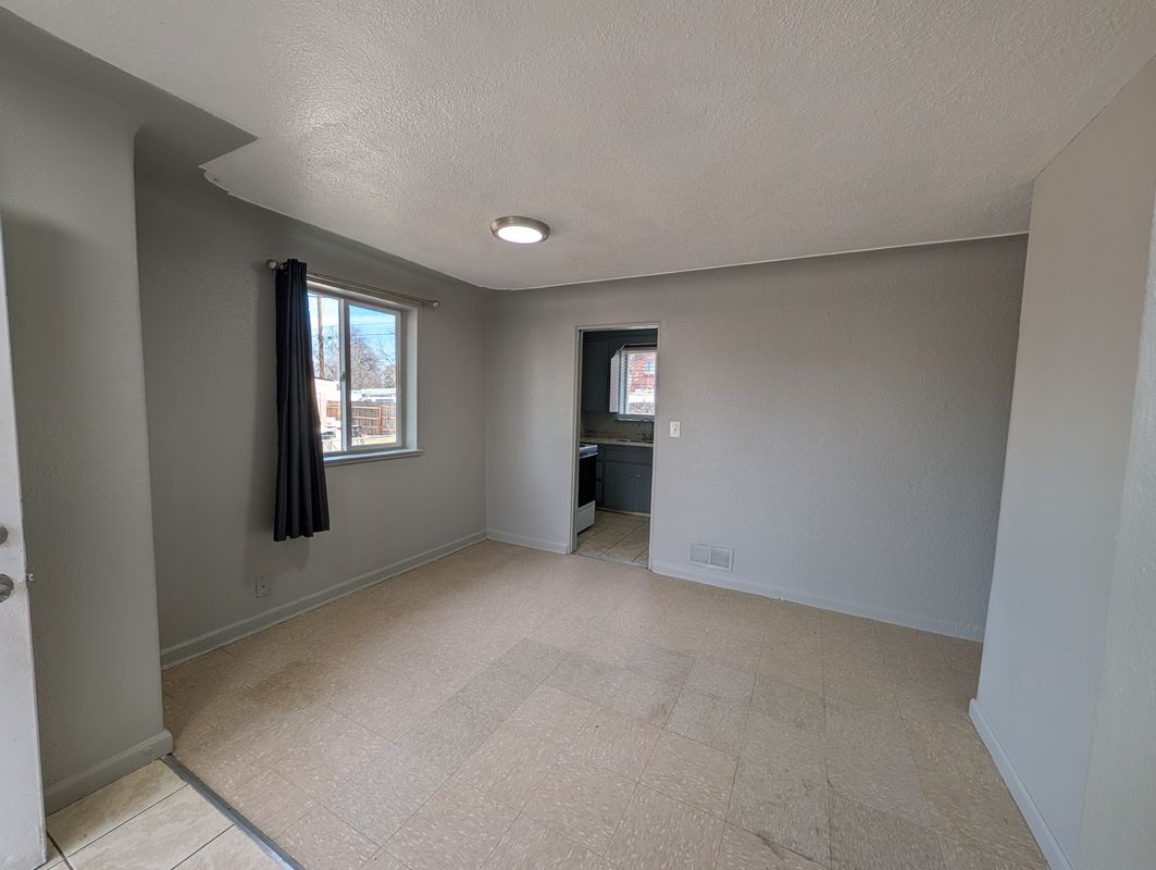 Building Photo - 1310 N Moline St