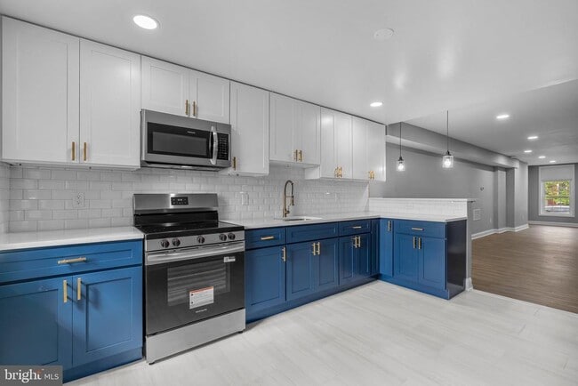 Building Photo - 1213 Washington Blvd