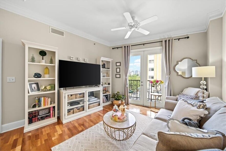 Building Photo - 2277 Peachtree Rd NE