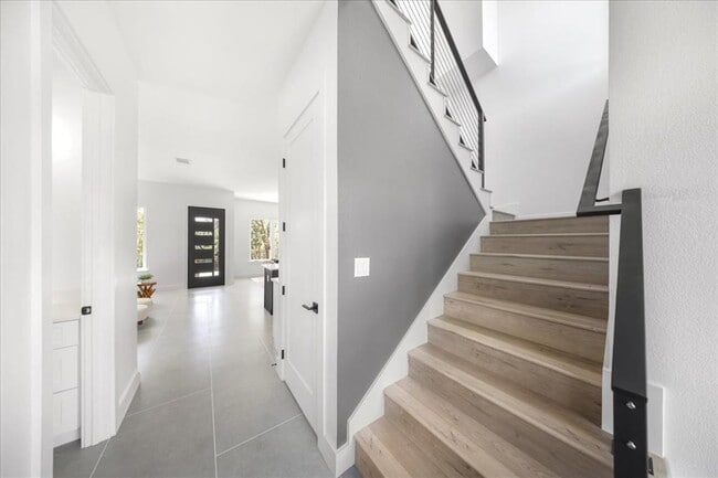 Building Photo - 110 Diamond Head Dr