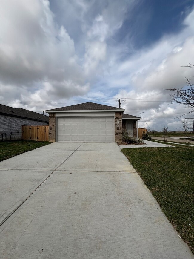 Building Photo - 5727 Little Redwing Dr