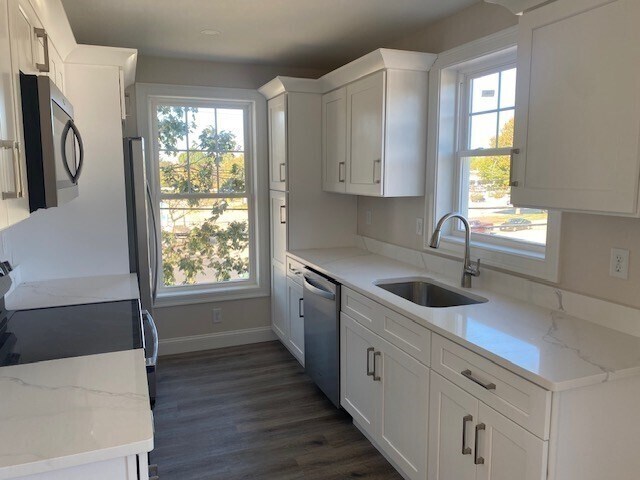 Building Photo - 163 Summer St