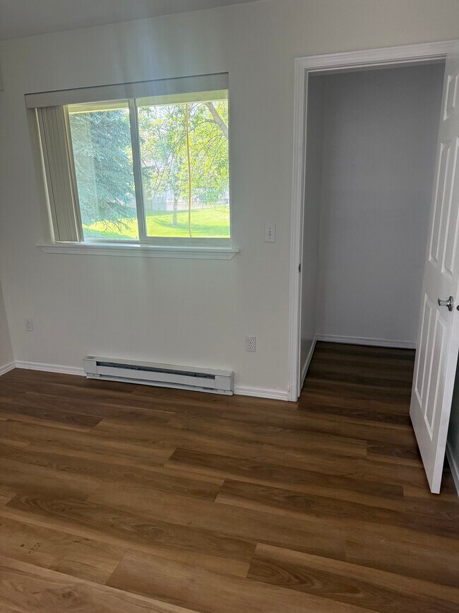 Building Photo - 22855 E Country Vista Dr
